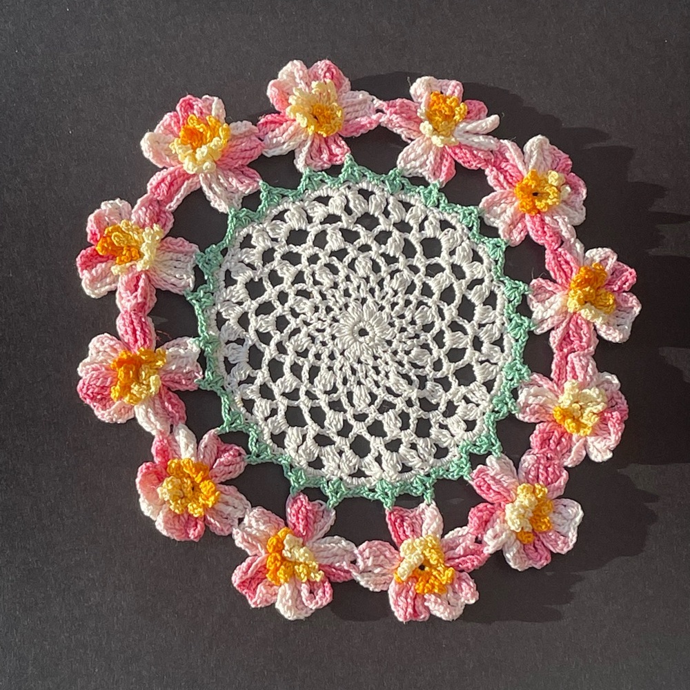 Vintage Doily Floral edge